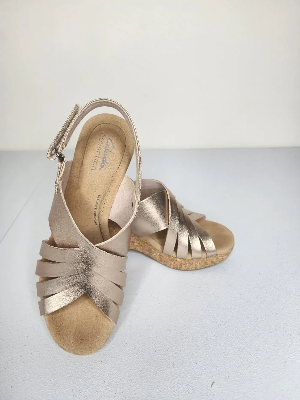 Clarks Collection Woven Leather Metallic Wedge Giselle Glow Rose Gold 8-1/2 WIDE